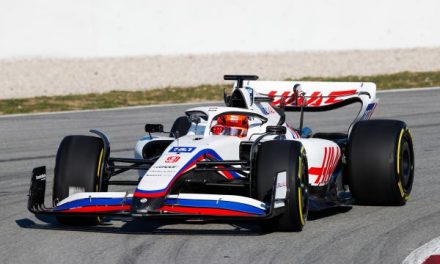 Prvi krugovi na stazi za nove bolide McLarena i Haasa