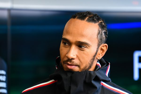 Šef Ferrarija: Nećemo poslati ponudu Lewisu Hamiltonu