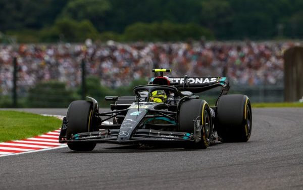 Hamilton: Mercedesu treba šest najboljih mjeseci razvoja svih vremena da stigne Red Bull