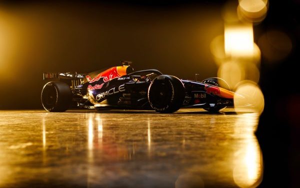Red Bull objavio fotografije bolida s kojim Verstappen i Hadjar kreću u 2026.